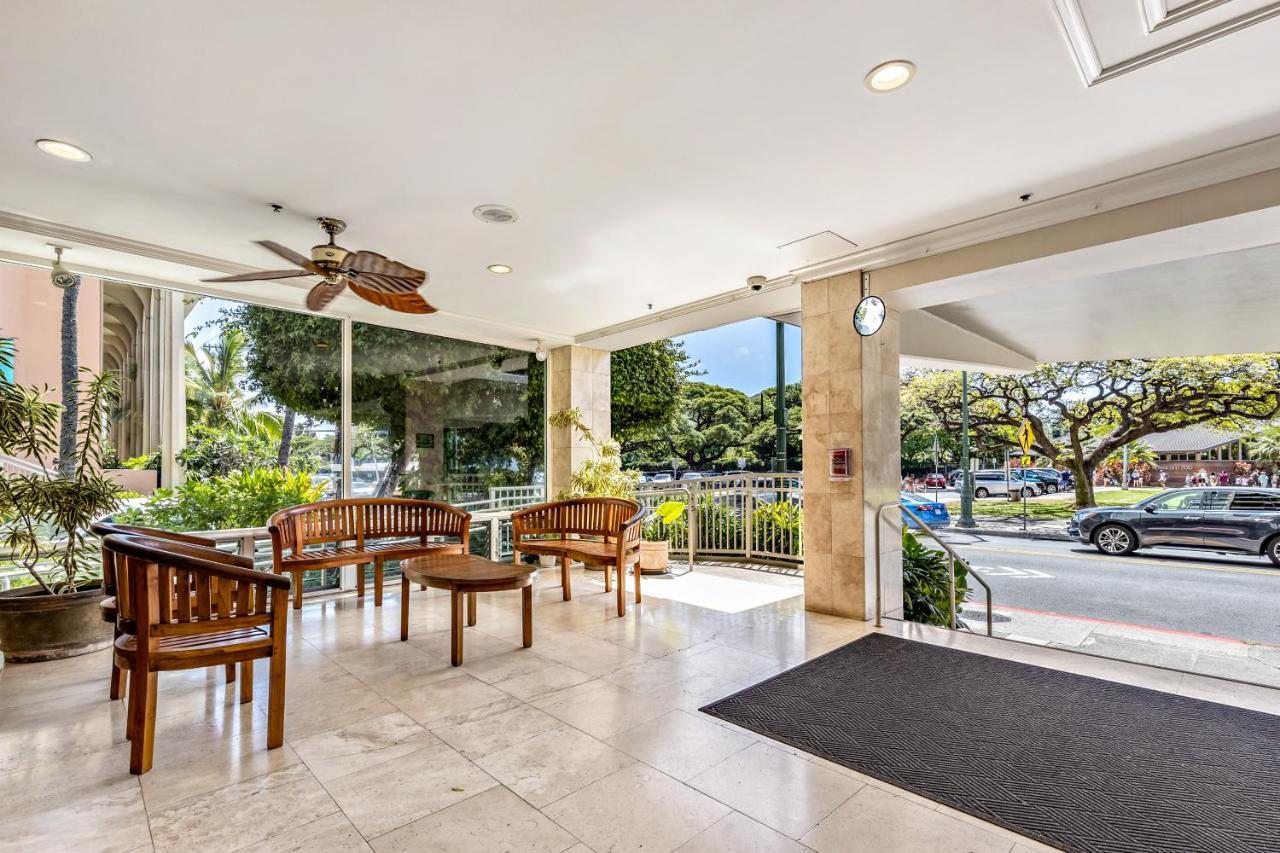Apartment Picturesque With Private Balcony In Waikiki! *